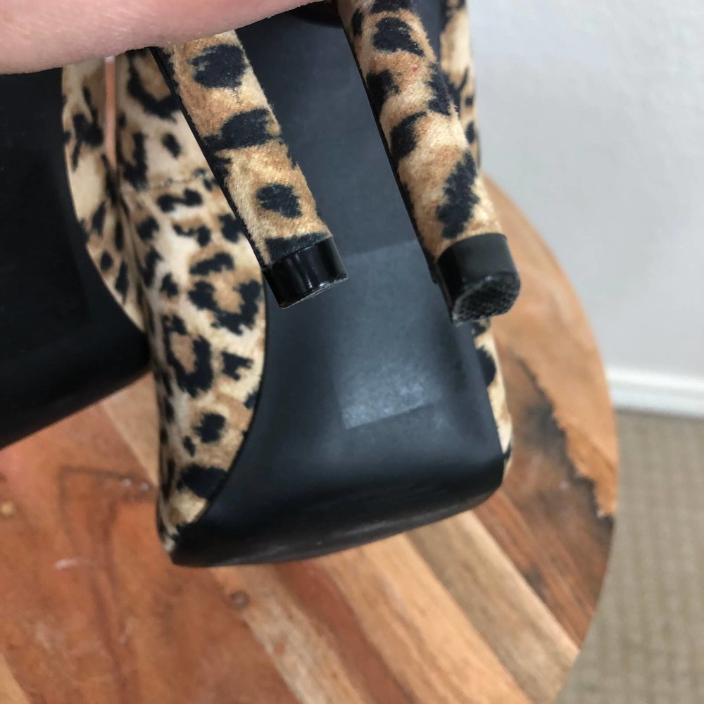 Qupid Leopard Print Pointed Toe Heels - Picture 9 of 10